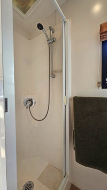 2006 Isuzu NQR House-Truck Motorhome — Self-Contained, Big Living Space