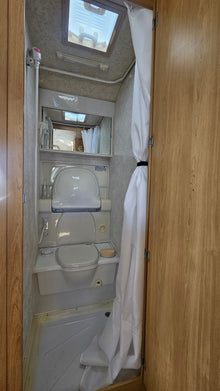 2003 Lunar Stellar 400 touring caravan
