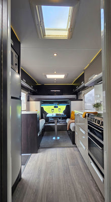 2013 TrailLite Landmark 900 Motorhome (Mitsubishi Fuso Canter) — Sleeps 5, Self-Contained
