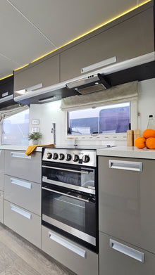 2013 TrailLite Landmark 900 Motorhome (Mitsubishi Fuso Canter) — Sleeps 5, Self-Contained